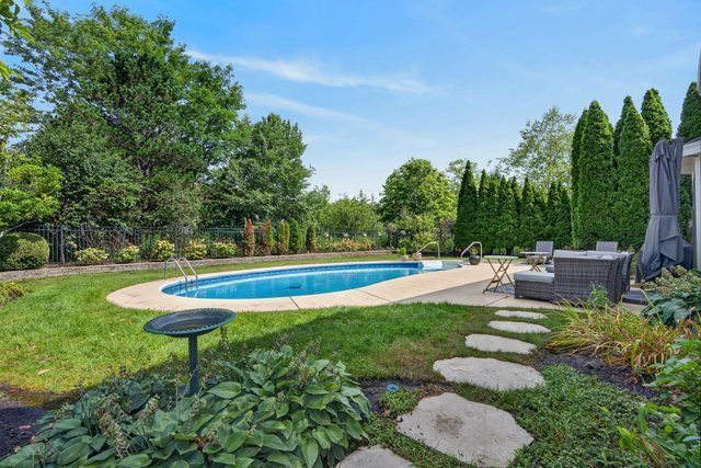 8024 Connor Drive, Long Grove, IL 60047