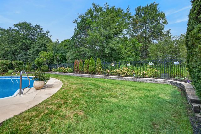 8024 Connor Drive, Long Grove, IL 60047