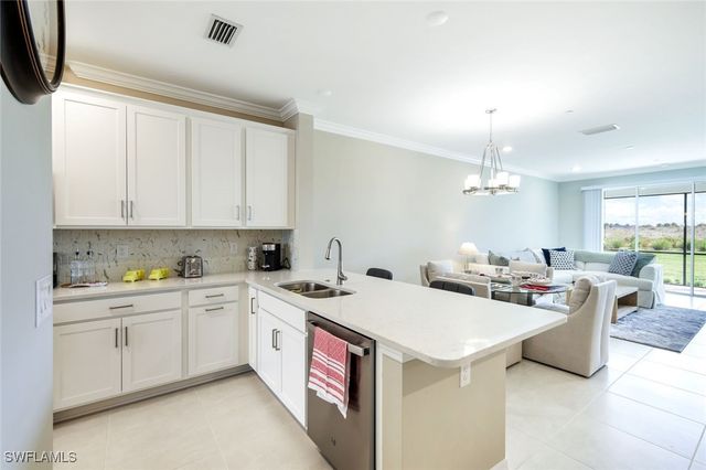 11811 VENETIAN LAGOON DR 102, Fort Myers, FL 33913