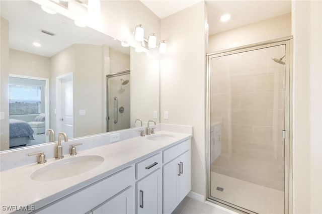 11811 VENETIAN LAGOON DR 102, Fort Myers, FL 33913