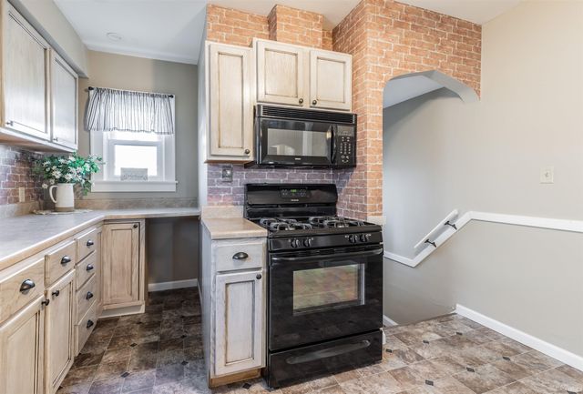 528 E Parkland Avenue, Evansville, IN 47711