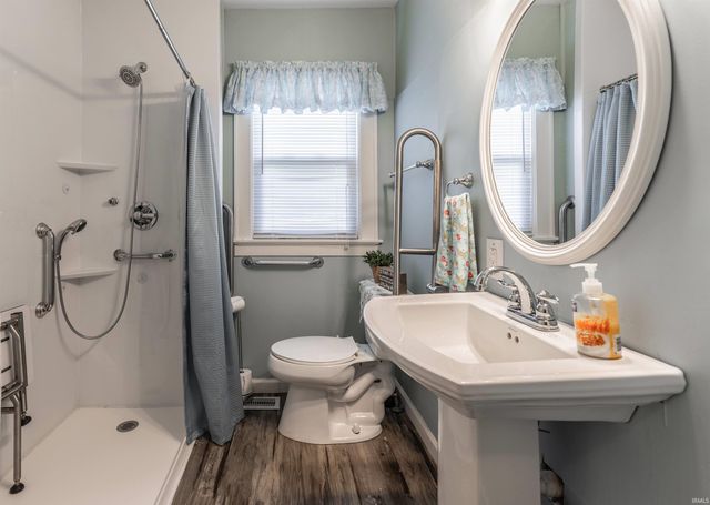 528 E Parkland Avenue, Evansville, IN 47711