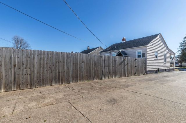 528 E Parkland Avenue, Evansville, IN 47711