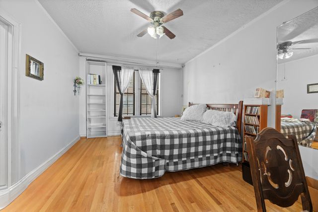 6937 S CRANDON Avenue 6E, Chicago, IL 60649