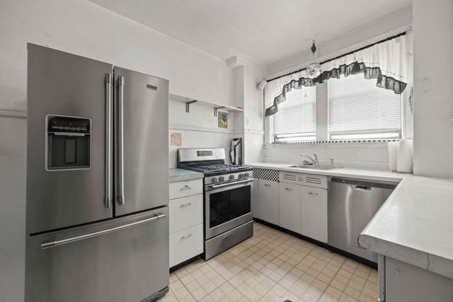 6937 S CRANDON Avenue 6E, Chicago, IL 60649
