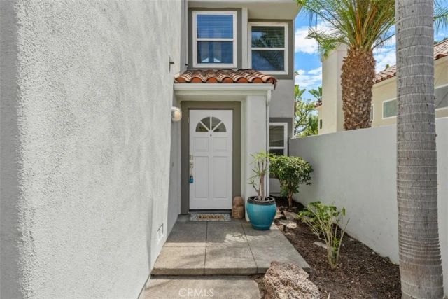 27 Almeria, Irvine, CA 92614
