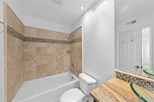 27 Almeria, Irvine, CA 92614