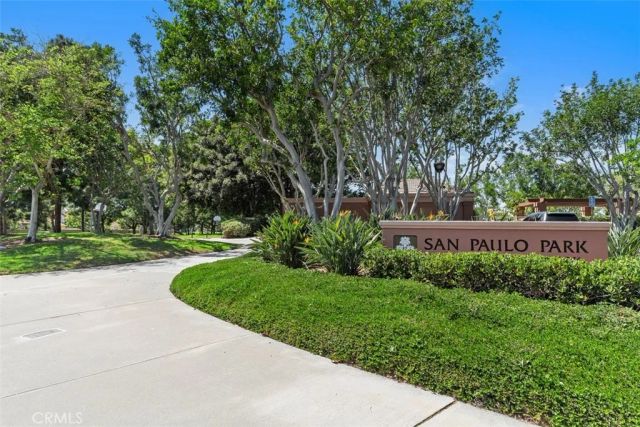 27 Almeria, Irvine, CA 92614