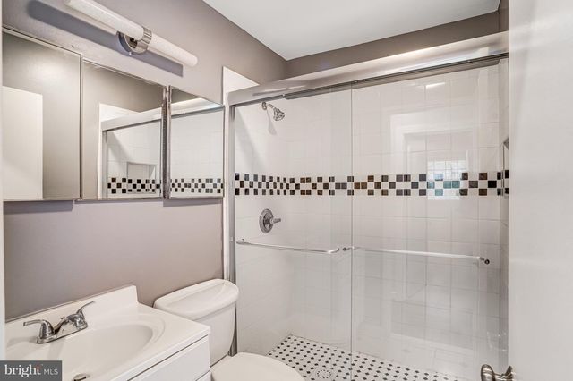 14712 BRADDOCK RD, Centreville, VA 20120