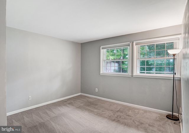 14712 BRADDOCK RD, Centreville, VA 20120