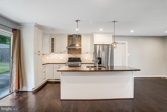 14712 BRADDOCK RD, Centreville, VA 20120