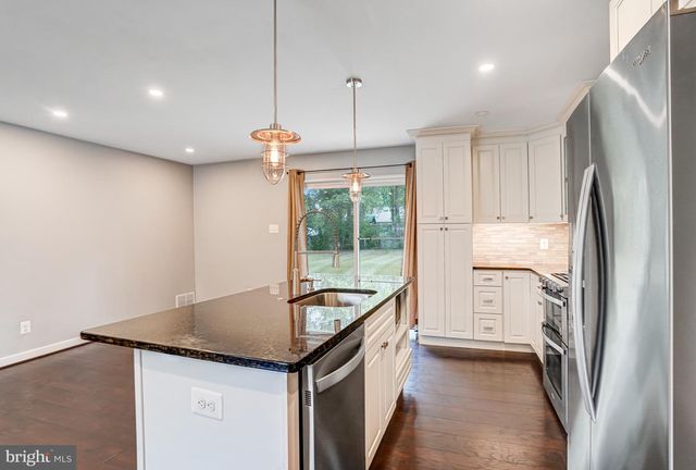 14712 BRADDOCK RD, Centreville, VA 20120