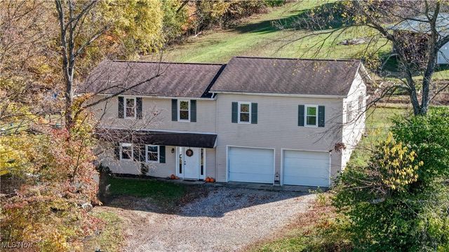 4244 Murray Road NW, Dover, OH 44622