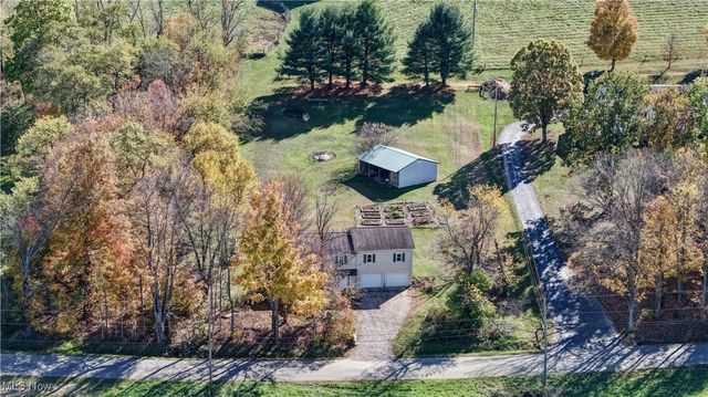 4244 Murray Road NW, Dover, OH 44622