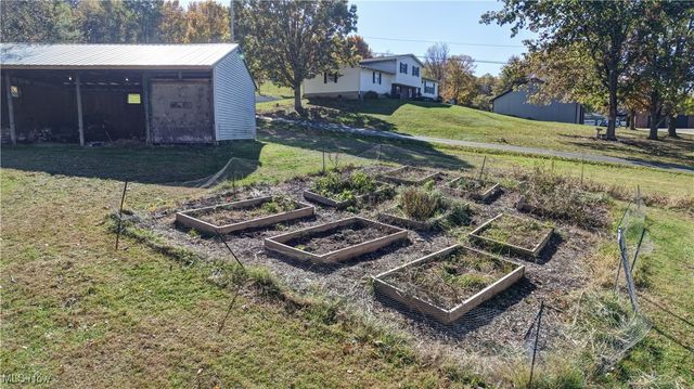 4244 Murray Road NW, Dover, OH 44622