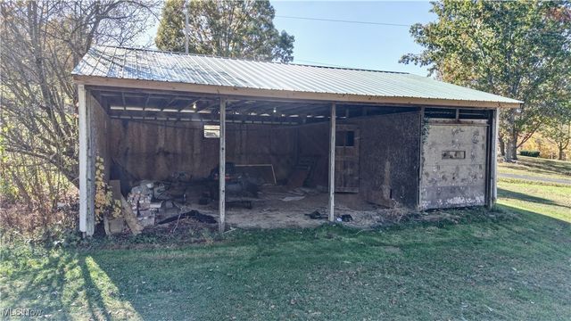 4244 Murray Road NW, Dover, OH 44622