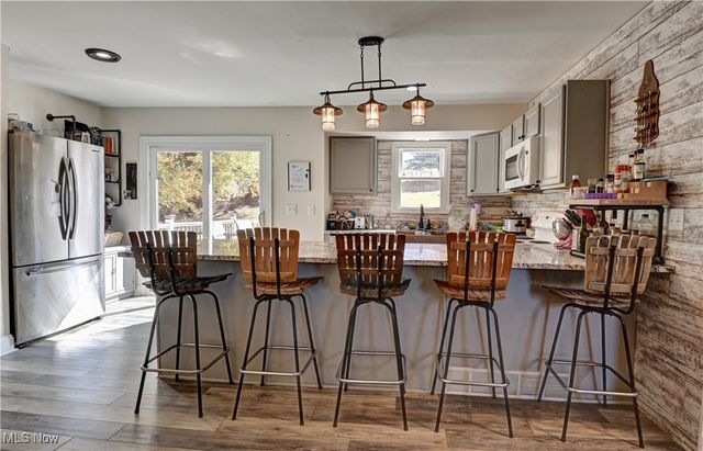 4244 Murray Road NW, Dover, OH 44622