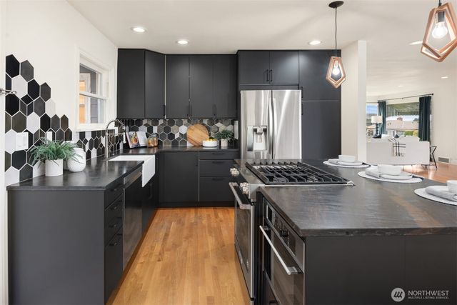10945 Forest Avenue S, Seattle, WA 98178