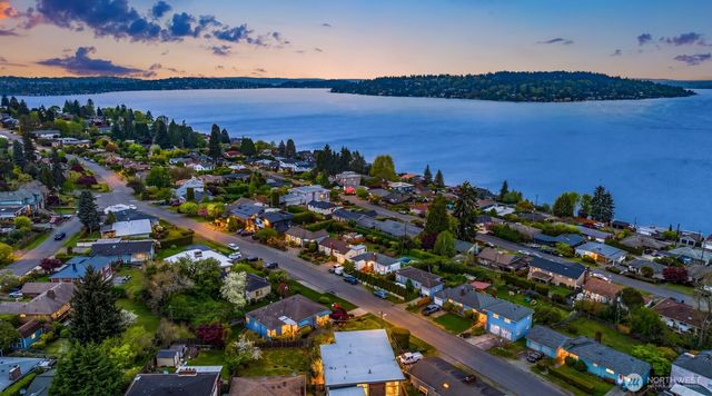 10945 Forest Avenue S, Seattle, WA 98178