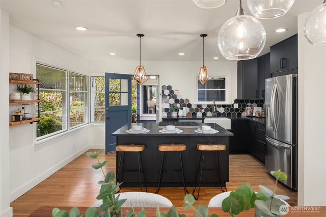 10945 Forest Avenue S, Seattle, WA 98178