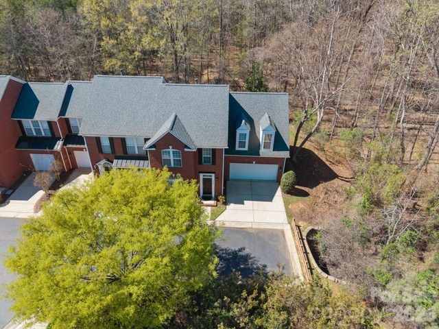 10400 Berkeley Woods Lane, Charlotte, NC 28277