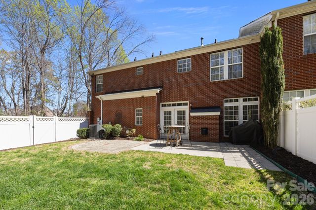 10400 Berkeley Woods Lane, Charlotte, NC 28277