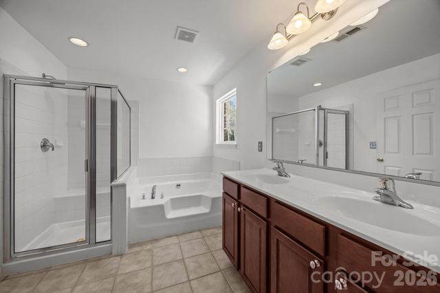 10400 Berkeley Woods Lane, Charlotte, NC 28277