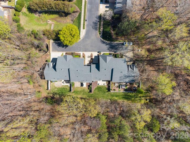 10400 Berkeley Woods Lane, Charlotte, NC 28277