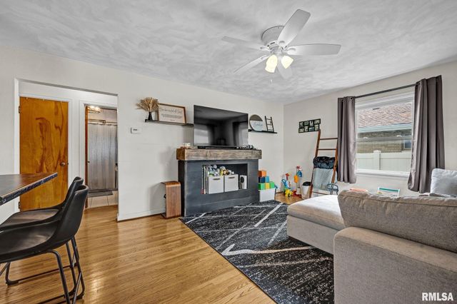 356 LAWNRIDGE Drive, Creve Coeur, IL 61610
