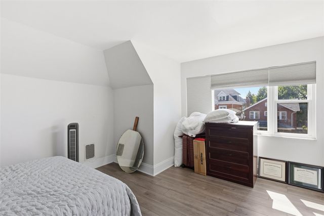 146 S Bryant Ave, Bellevue, PA 15202