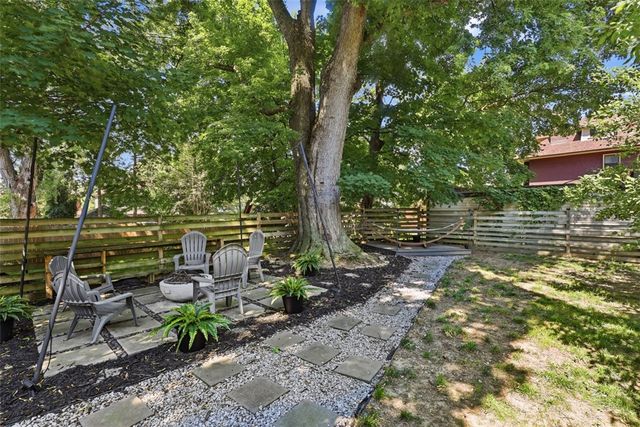 146 S Bryant Ave, Bellevue, PA 15202