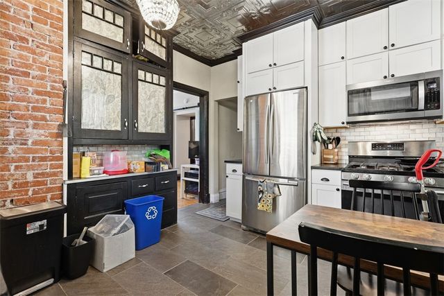146 S Bryant Ave, Bellevue, PA 15202
