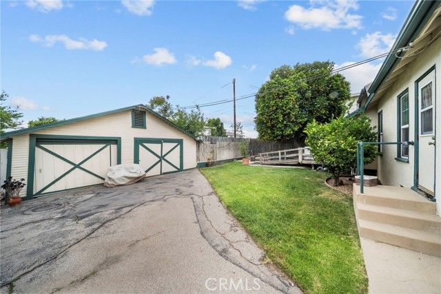 17518 Los Alimos, Granada Hills (los Angeles), CA 91344