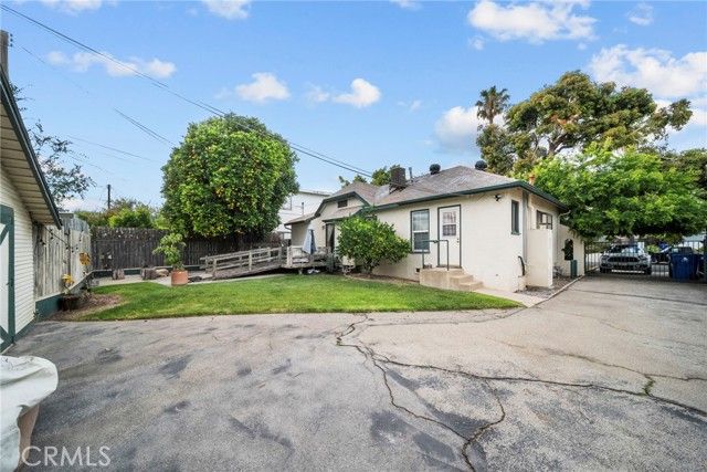 17518 Los Alimos, Granada Hills (los Angeles), CA 91344