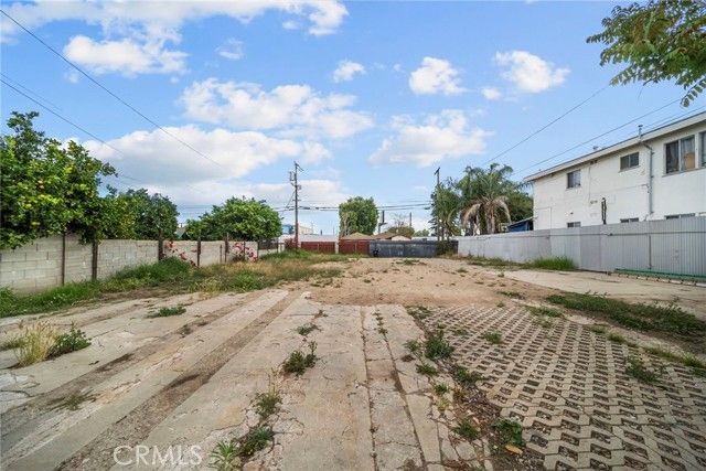 17518 Los Alimos, Granada Hills (los Angeles), CA 91344