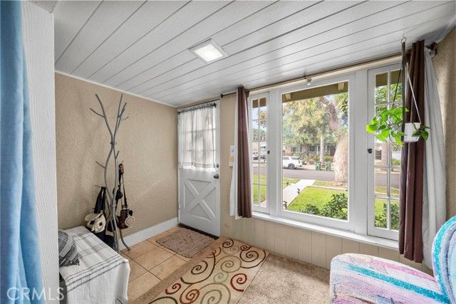 17518 Los Alimos, Granada Hills (los Angeles), CA 91344