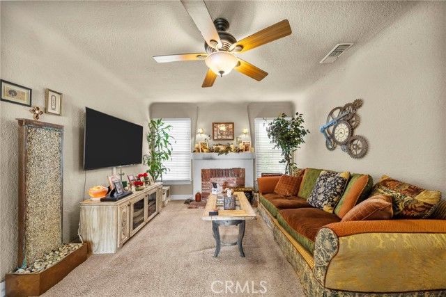 17518 Los Alimos, Granada Hills (los Angeles), CA 91344