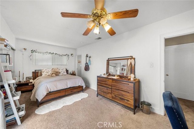 17518 Los Alimos, Granada Hills (los Angeles), CA 91344