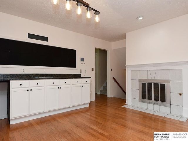 7821 Lake Street, Lincoln, NE 68506