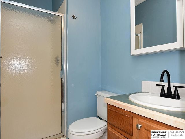 7821 Lake Street, Lincoln, NE 68506