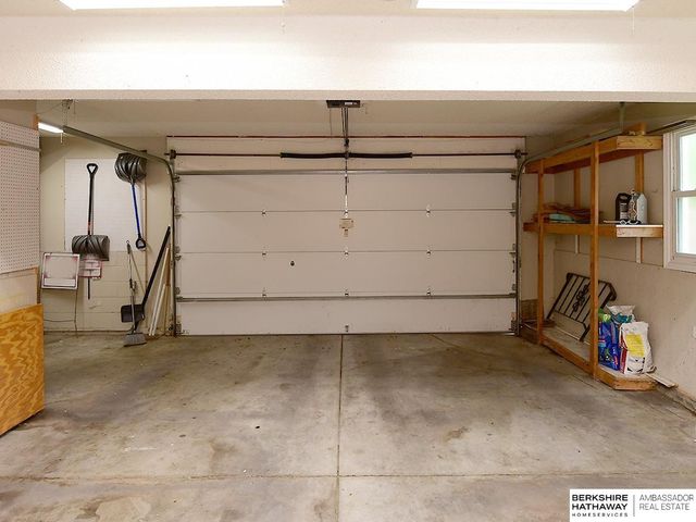 7821 Lake Street, Lincoln, NE 68506