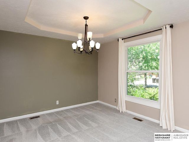 7821 Lake Street, Lincoln, NE 68506