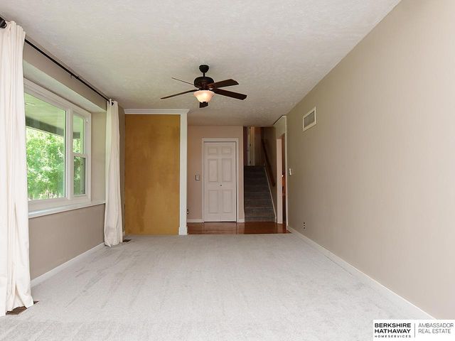 7821 Lake Street, Lincoln, NE 68506