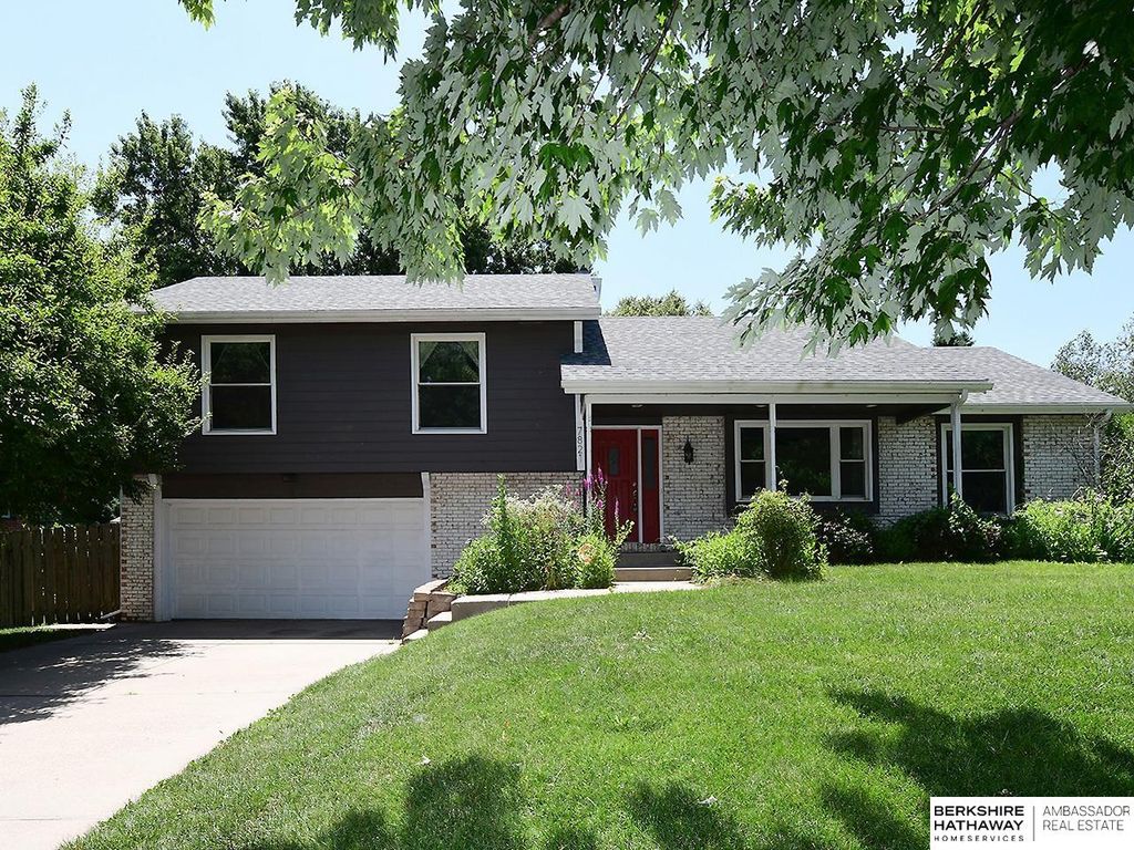 7821 Lake Street, Lincoln, NE 68506