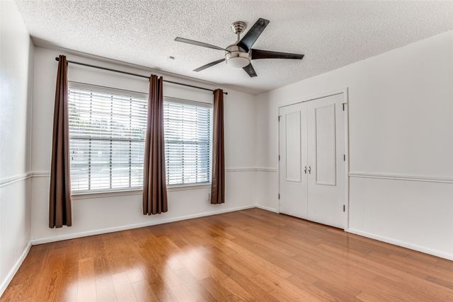 1021 Auburn Drive, Arlington, TX 76012