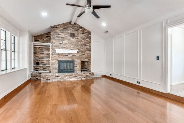 1021 Auburn Drive, Arlington, TX 76012