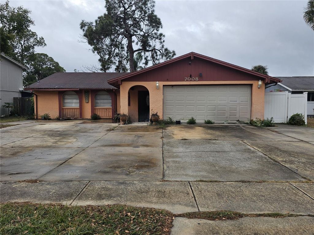 7008 FOUNTAIN AVENUE, Tampa, FL 33634