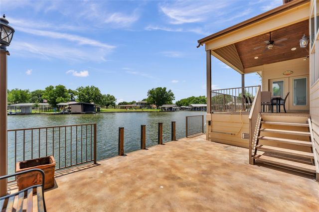 336 Park Lane LN, Sunrise Beach, TX 78643