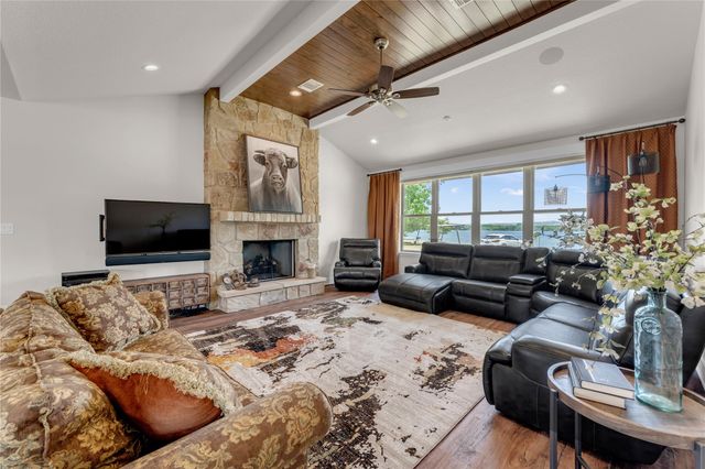 336 Park Lane LN, Sunrise Beach, TX 78643