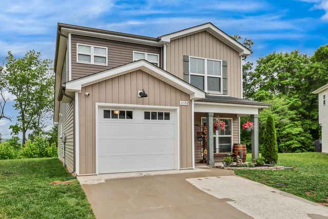 1176 Cottonwood Dr, Clarksville, TN 37040